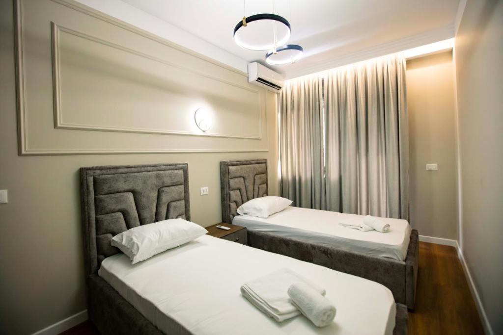 Luxury Apartment At Condor Center Тирана Экстерьер фото